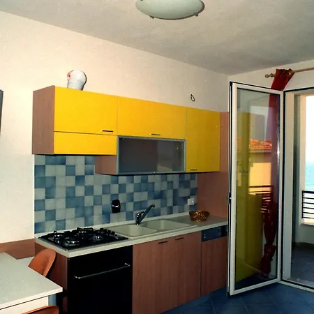 Etruriamare 3*